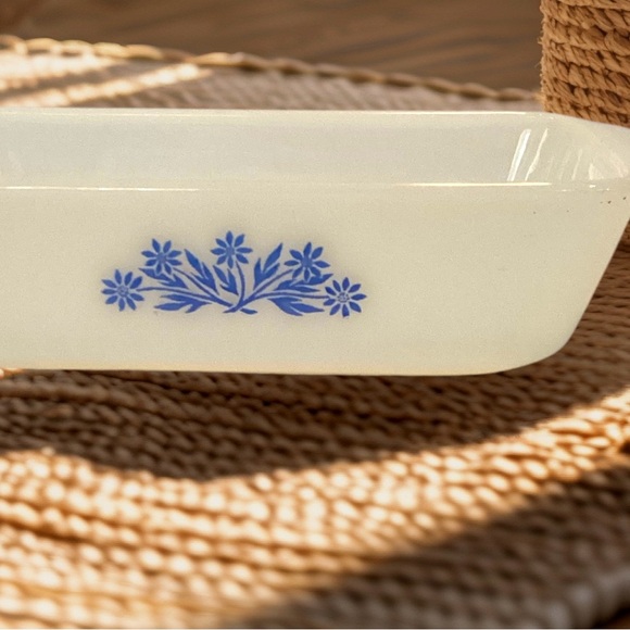 Vintage Anchor Hocking Fire King Blue Cornflower 1 Quart Bread Loaf Dish - Picture 1 of 5